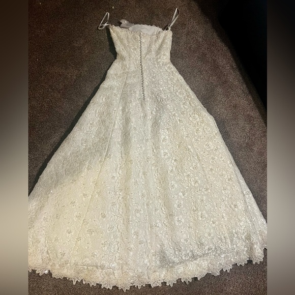 David’s Bridal Wedding Gown - Picture 6 of 8